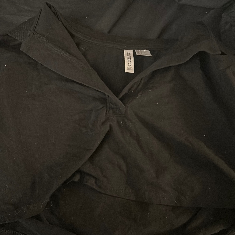 H and M